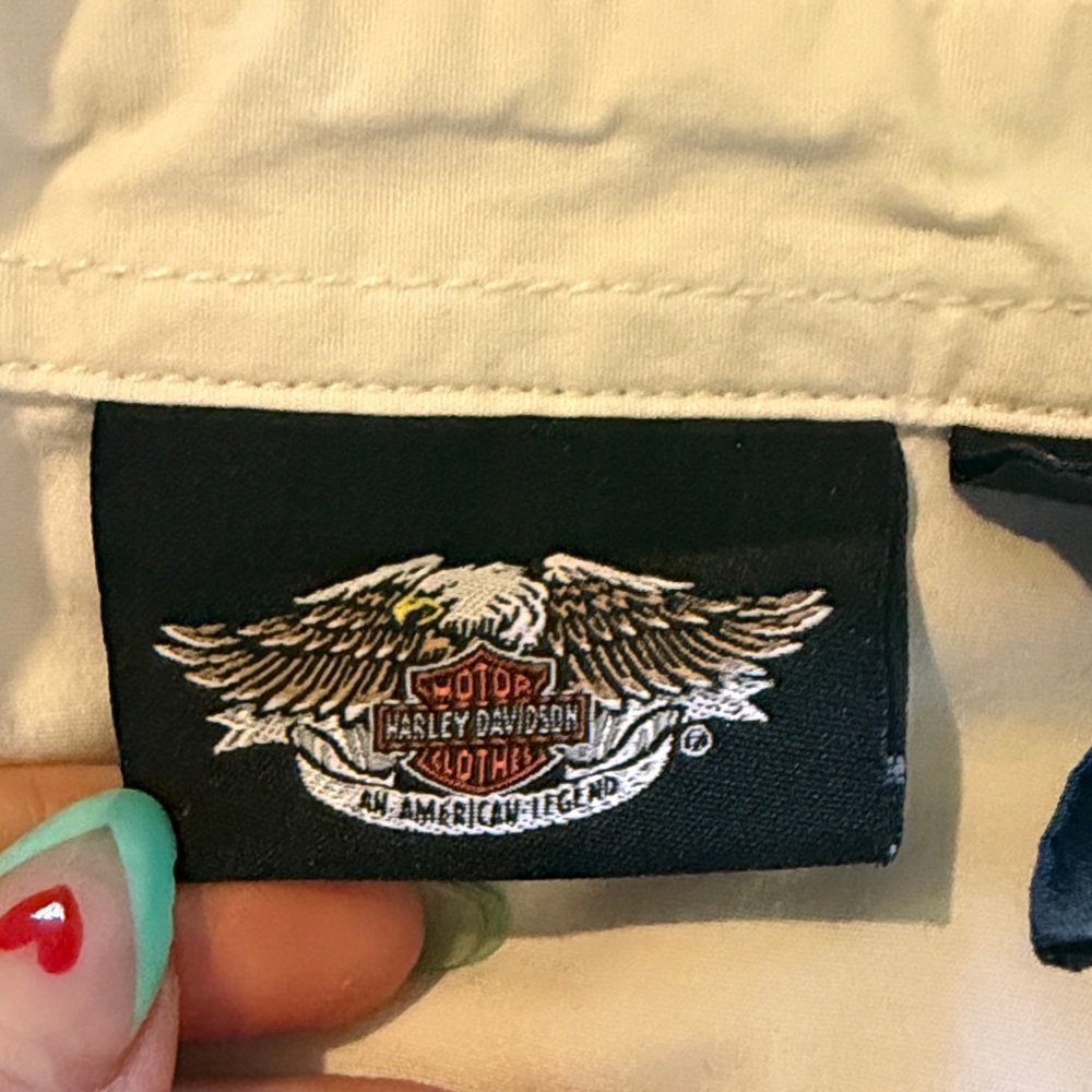 Harley-Davidson Classic White Button-Up Shirt - Picture 2 of 6